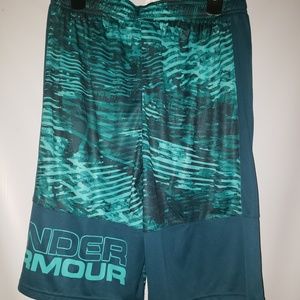 NWT Boy's Under Armour Shorts Size XL